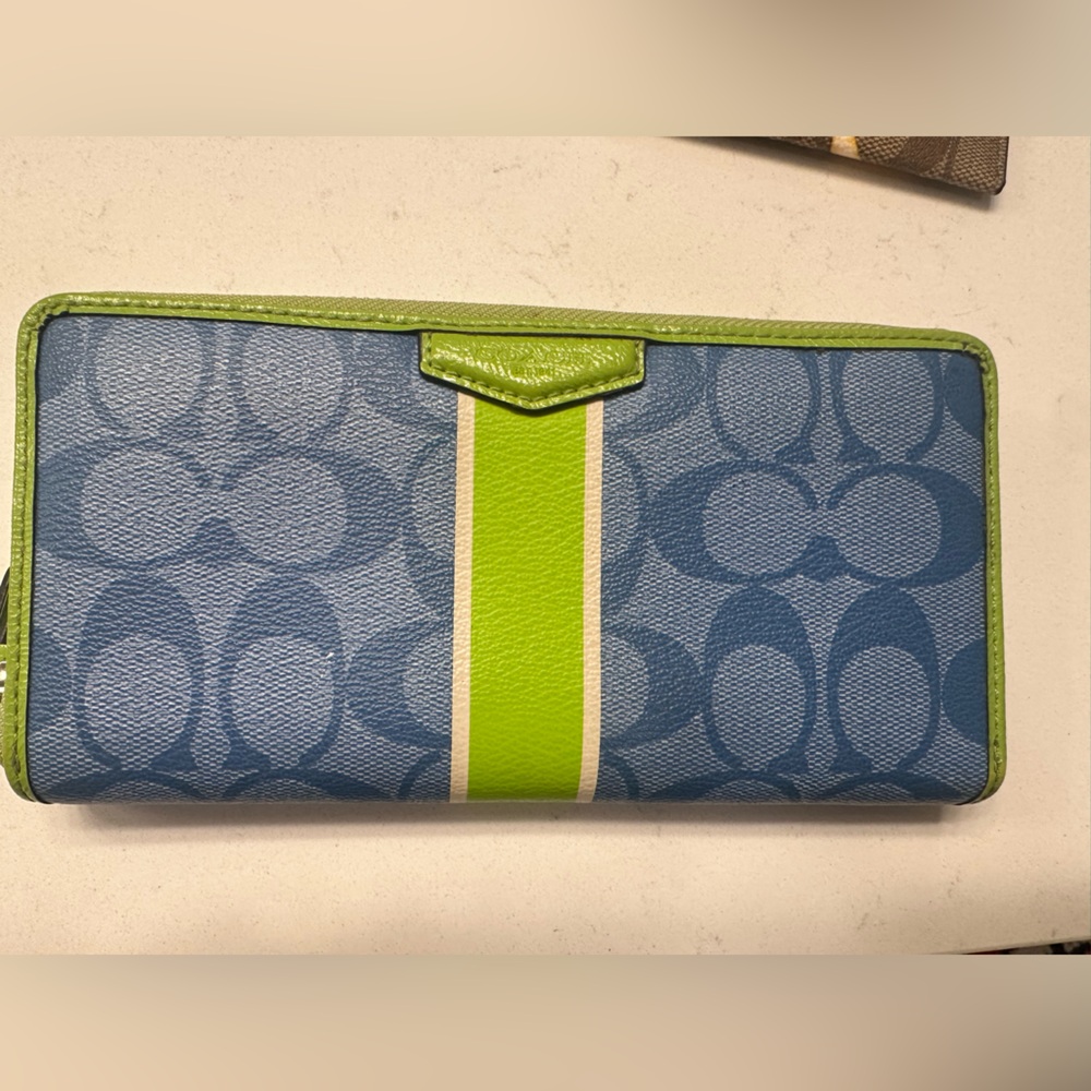 Coach Cream and Tan Textured Wallet